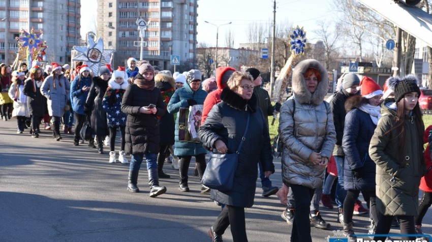 Свята без снігу у Нікополі (фото)