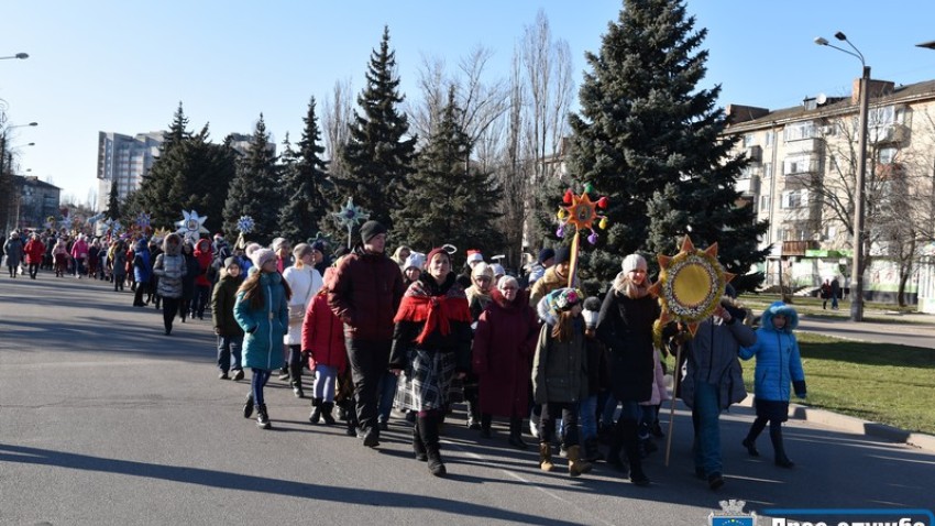 Свята без снігу у Нікополі (фото)