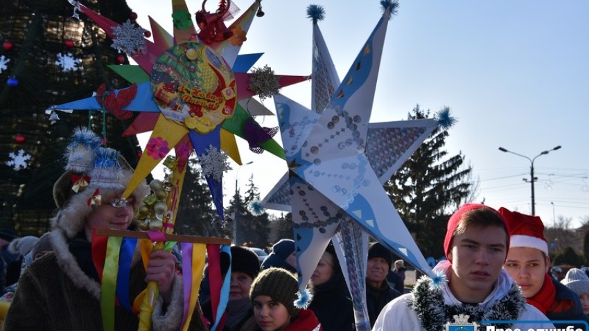 Свята без снігу у Нікополі (фото)