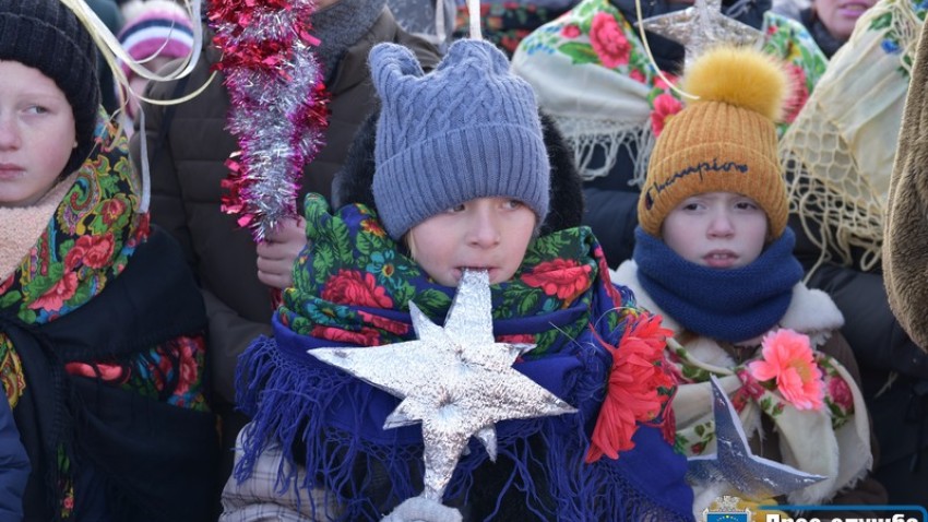 Свята без снігу у Нікополі (фото)