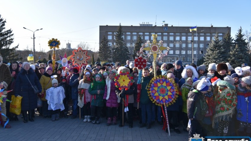 Свята без снігу у Нікополі (фото)