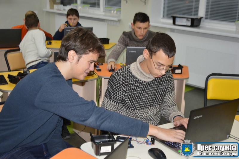 Роботи із Нікополя були визнані вартими уваги в області! Юні винахідники отримали нагороди