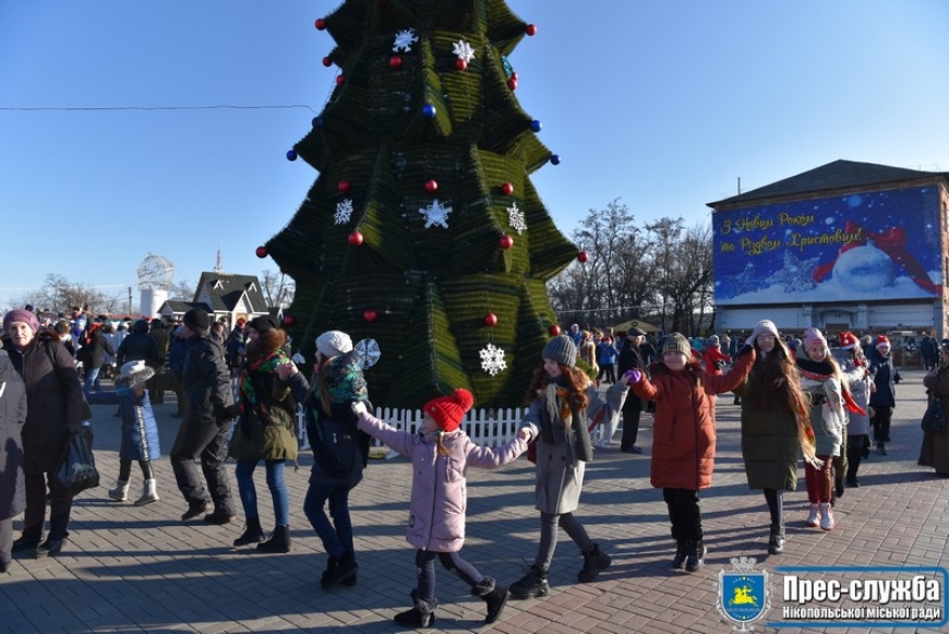 Свята без снігу у Нікополі (фото)