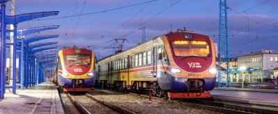 Послуги з перевезення залізницею та авіатранспортом на Гіді